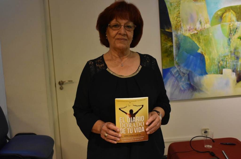 Fotos de gente con libro 04